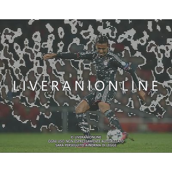 Bayern Munich\'s Luiz Gustavo Football - UEFA Champions League - round of 16 - First Leg - Arsenal London v Bayern Munich - 19th February 2013 - Emirates Stadium - London - UK Foto: Michal Zemanek / dla Newspix.pl LIGA MISTRZOW SEZON 2012/2013 PILKA NOZNA ARSENAL LONDYN vs BAYERN MONACHIUM --- Newspix.pl AG ALDO LIVERANI S A S ONLY ITALY *** Local Caption *** www.newspix.pl mail us: info@newspix.pl call us: 0048 022 23 22 222 --- Polish Picture Agency by Ringier Axel Springer Poland