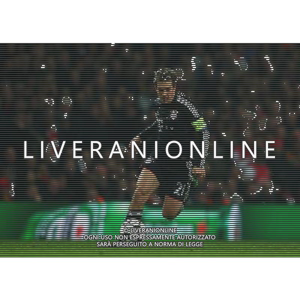 Bayern Munich\'s Philip Lahm Football - UEFA Champions League - round of 16 - First Leg - Arsenal London v Bayern Munich - 19th February 2013 - Emirates Stadium - London - UK Foto: Michal Zemanek / dla Newspix.pl LIGA MISTRZOW SEZON 2012/2013 PILKA NOZNA ARSENAL LONDYN vs BAYERN MONACHIUM --- Newspix.pl AG ALDO LIVERANI S A S ONLY ITALY *** Local Caption *** www.newspix.pl mail us: info@newspix.pl call us: 0048 022 23 22 222 --- Polish Picture Agency by Ringier Axel Springer Poland