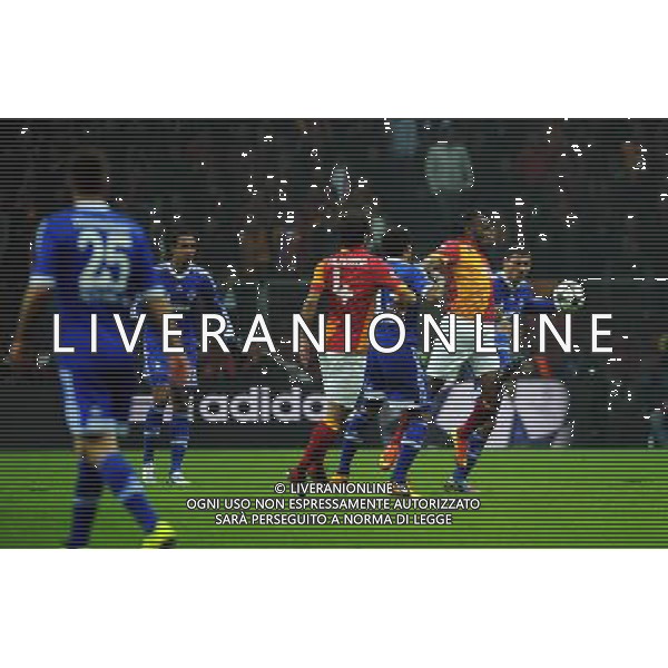 (130221) -- ISTANBUL, Feb 20, 2013 () -- Didier Drogba(2nd R) of Galatasaray controls the ball during an UEFA Champions League football match between Galatasaray and FC Schalke 04 at the Ali Samiyen stadium in Istanbul on February 20, 2013. (/Ma Yan)(ql) ©photoshot/AGENZIA ALDO LIVERANI SAS - ITALY ONLY - EDITORIAL USE ONLY