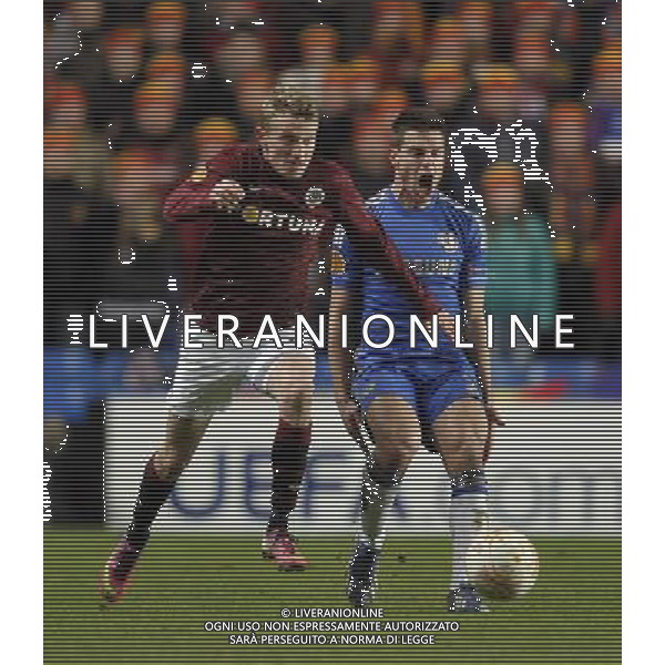 Stamford Bridge Chelsea v Sparta Prague (1-1, 2-1 agg) Europa League 21/02/13 Cesar Aspilicueta (Chelsea) Ladislav Krejci (Sparta) Photo: Roger Parker Fotosports International AG ALDO LIVERANI S A S ONLY ITALY