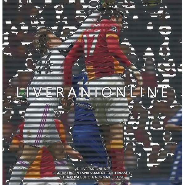 UEFA Champions League last sixteen first leg match between Galatasaray and Schalke 04 at Turk Telekom Arena Stadium in Istanbul on 20.02.2013 Pictured: Burak Yilmaz of Galatasaray and Goalkeeper Timo Hildebrand of Schalke 04. AG ALDO LIVERANI S A S