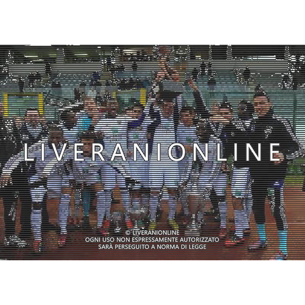 65 Torneo di Viareggio Finale Viareggio (LU) - 25.02.2013 Milan-Anderlecht Nella Foto:anderlecht alza la coppa /Ph.Vitez-Ag. Aldo Liverani