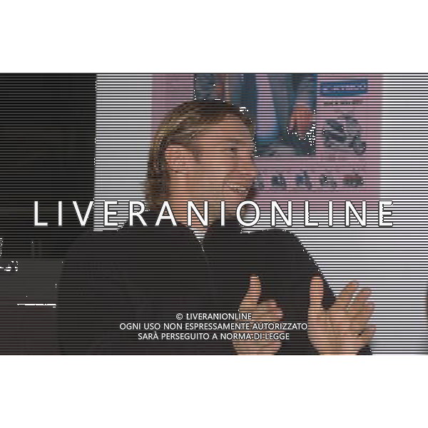 MILANO,16-12-04 DFP/FOTO GIORGIO RAVEZZANI PAVEL NEDVED - ANDRIY SHEVCHENKO IN GAZZETTA AG ALDO LIVERANI S A S