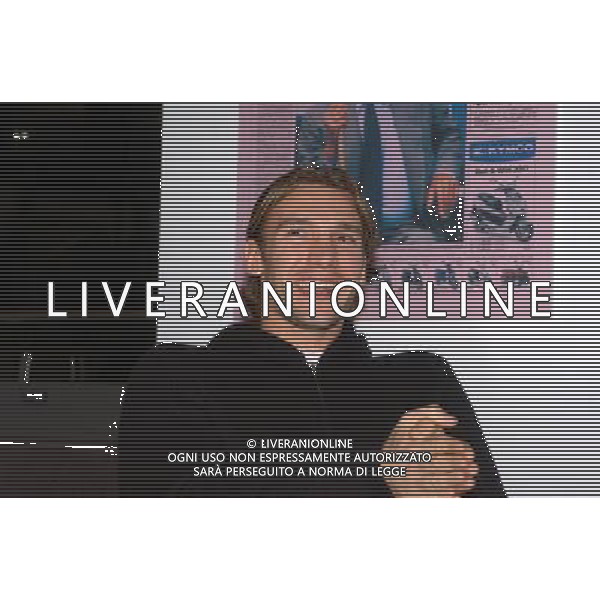 MILANO,16-12-04 DFP/FOTO GIORGIO RAVEZZANI PAVEL NEDVED - ANDRIY SHEVCHENKO IN GAZZETTA AG ALDO LIVERANI S A S