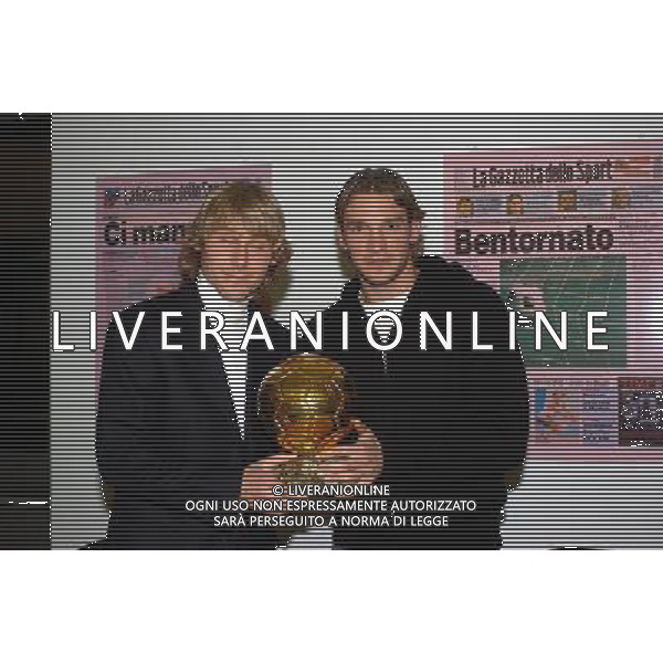 MILANO,16-12-04 DFP/FOTO GIORGIO RAVEZZANI PAVEL NEDVED - ANDRIY SHEVCHENKO IN GAZZETTA AG ALDO LIVERANI S A S