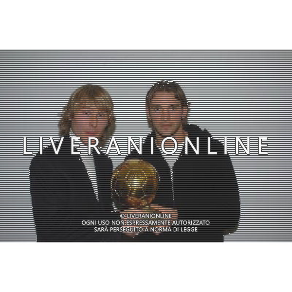 MILANO,16-12-04 DFP/FOTO GIORGIO RAVEZZANI PAVEL NEDVED - ANDRIY SHEVCHENKO IN GAZZETTA AG ALDO LIVERANI S A S