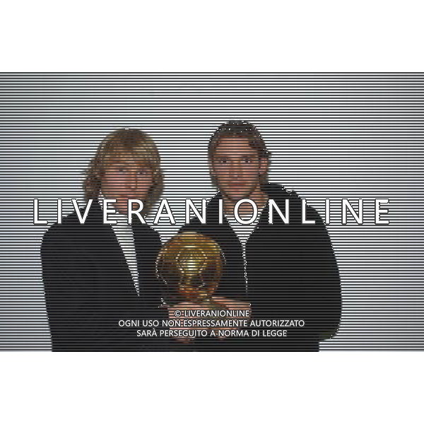 MILANO,16-12-04 DFP/FOTO GIORGIO RAVEZZANI PAVEL NEDVED - ANDRIY SHEVCHENKO IN GAZZETTA AG ALDO LIVERANI S A S