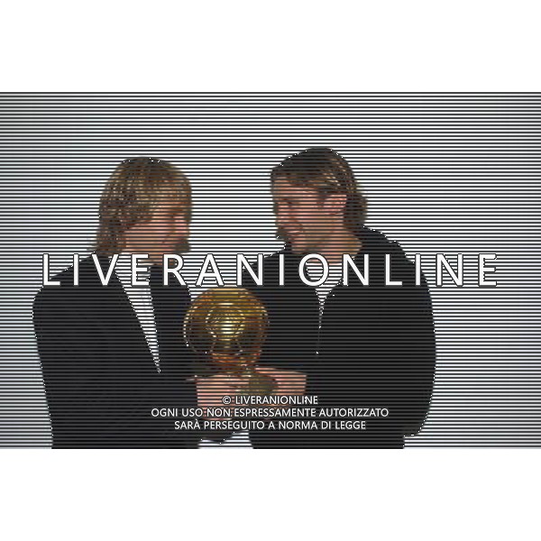 MILANO,16-12-04 DFP/FOTO GIORGIO RAVEZZANI PAVEL NEDVED - ANDRIY SHEVCHENKO IN GAZZETTA AG ALDO LIVERANI S A S