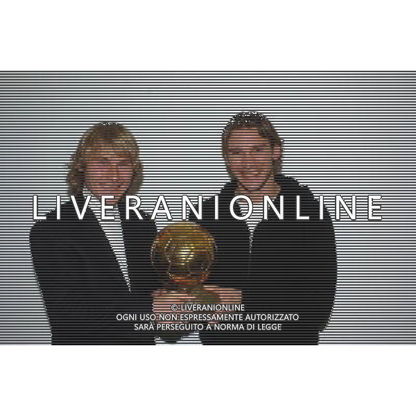MILANO,16-12-04 DFP/FOTO GIORGIO RAVEZZANI PAVEL NEDVED - ANDRIY SHEVCHENKO IN GAZZETTA AG ALDO LIVERANI S A S