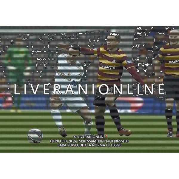 Wembley Stadium Bradford city v Swansea City Capital One Cup Final 24/02/2013 Nanki Wells (Bradford City)Leon Britton (Swansea) Photo: Roger Parker Fotosports International ©PHOTOSHOT/AGENZIA ALDO LIVERANI SAS - ITALY ONLY - EDITORIAL USE ONLY