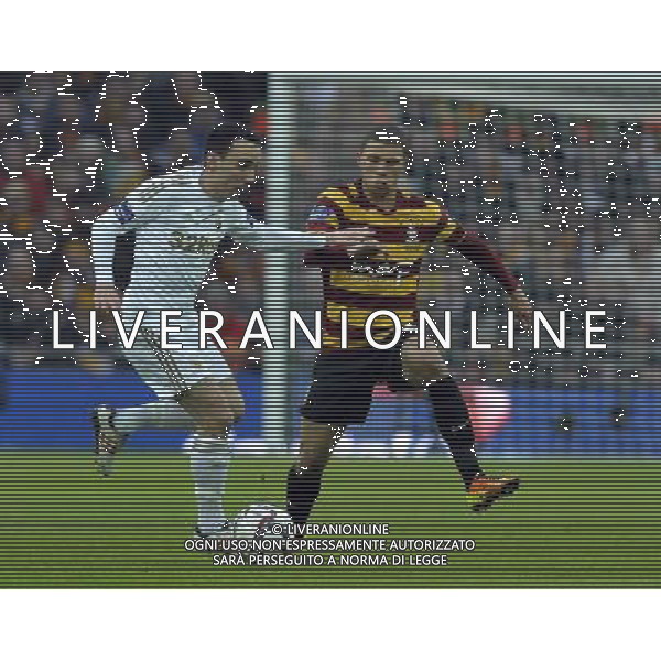 Wembley Stadium Bradford city v Swansea City Capital One Cup Final 24/02/2013 Nanki Wells (Bradford City)Leon Britton (Swansea) Photo: Roger Parker Fotosports International ©PHOTOSHOT/AGENZIA ALDO LIVERANI SAS - ITALY ONLY - EDITORIAL USE ONLY