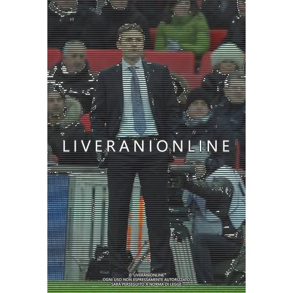 PHIL PARKINSON, BRADFORD CITY MANAGER BRADFORD CITY V SWANSEA CITY BRADFORD CITY V SWANSEA CITY CAPITAL ONE FOOTBALL LEAGUE CUP FINAL 2013 WEMBLEY STADIUM, LONDON, ENGLAND 24 February 2013 GAQ66079 CAPITAL ONE CUP FINAL 2013 WARNING! This Photograph May Only Be Used For Newspaper And/Or Magazine Editorial Purposes. May Not Be Used For Publications Involving 1 player, 1 Club Or 1 Competition Without Written Authorisation From Football DataCo Ltd. For Any Queries, Please Contact Football DataCo Ltd on +44 (0) 207 864 9121