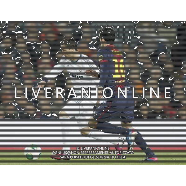 FC Barcelona\'s Sergio Busquets (r) and Real Madrid\'s Cristiano Ronaldo during Copa del Rey - King\'s Cup semifinal second match.February 26,2013. (ALFAQUI/Acero) AG ALDO LVERANI S A S ONLY ITALY