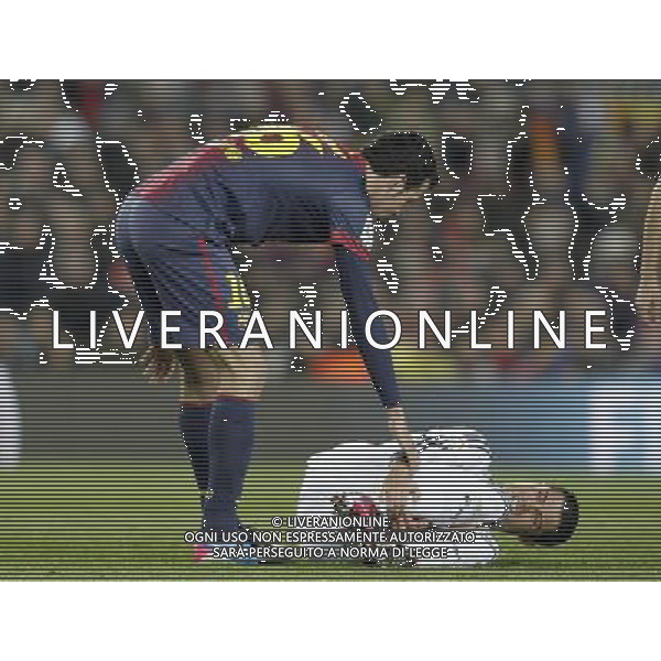 FC Barcelona\'s Sergio Busquets (l) and Real Madrid\'s Cristiano Ronaldo during Copa del Rey - King\'s Cup semifinal second match.February 26,2013. (ALFAQUI/Acero) AG ALDO LVERANI S A S ONLY ITALY