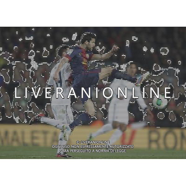 FC Barcelona\'s Cesc Fabregas (r) and Real Madrid\'s Xabi Alonso during Copa del Rey - King\'s Cup semifinal second match.February 26,2013. (ALFAQUI/Acero) AG ALDO LVERANI S A S ONLY ITALY