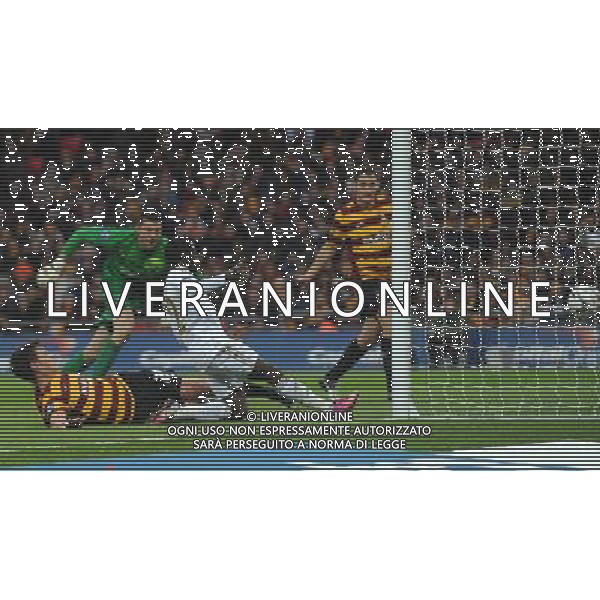 Swansea City\'s Nathan Dyer scores his sides first goal Football - Capital One Cup Final - Bradford City v Swansea City - Sunday 24th February 2013 - Wembley National Stadium - Wembley - London © CameraSport - 43 Linden Ave. Countesthorpe. Leicester. England. LE8 5PG - Tel: +44 (0) 116 277 4147 - admin@camerasport.com - www.camerasport.com ©photoshot/AGENZIA ALDO LIVERANI SAS - ITALY ONLY - EDITORIAL USE ONLY