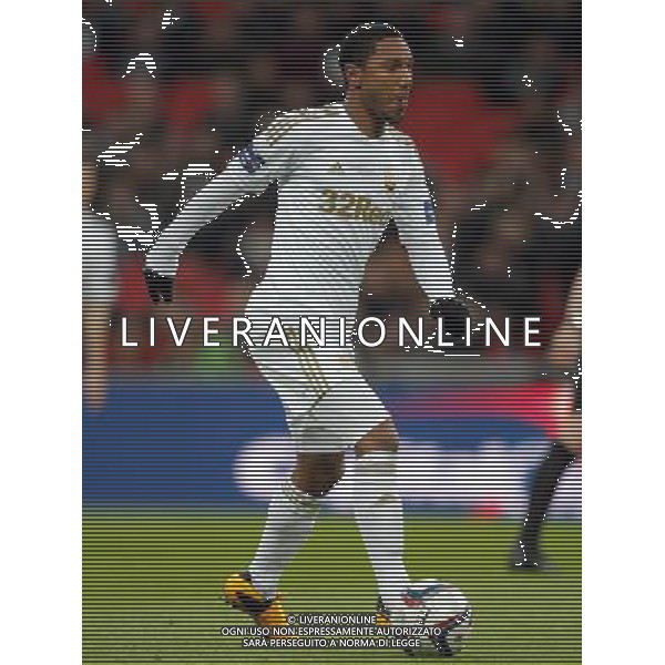 JONATHAN DE GUZMAN SWANSEA CITY FC BRADFORD CITY V SWANSEA CITY CAPITAL ONE FOOTBALL LEAGUE CUP FINAL 2013 WEMBLEY STADIUM, LONDON, ENGLAND 24 February 2013 GAQ66271 CAPITAL ONE CUP FINAL 2013 WARNING! This Photograph May Only Be Used For Newspaper And/Or Magazine Editorial Purposes. May Not Be Used For Publications Involving 1 player, 1 Club Or 1 Competition Without Written Authorisation From Football DataCo Ltd. For Any Queries, Please Contact Football DataCo Ltd on +44 (0) 207 864 9121 ©PHOTOSHOT/AGENZIA ALDO LIVERANI SAS - ITALY ONLY - EDITORIAL USE ONLY