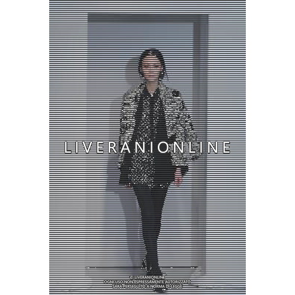 (130226) -- PARIS, Feb. 26, 2013 () -- A model displays creations by French designers Francois Alary and Ophelie Klere as part of their Fall/Winter 2013/2014 ready-to-wear fashion show for fashion house Devastee in Paris, France, Feb. 26, 2013. (/Gao Jing) ©Photoshot/AGENZIA ALDO LIVERANI SAS-ITALY ONLY - EDITORIAL USE ONLY