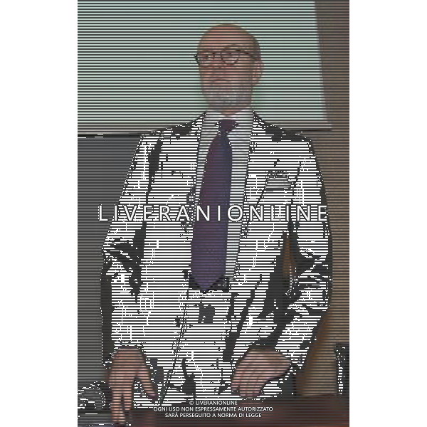 MILANO 1/3/2013 INTESA-SANPAOLO P.zza BELGIOIOSO \'ACCORDO INTESA SANPAOLO, PICCOLA INDUSTRIA E CONFINDUSTRIA, PER FACILITARE L\' ACCESSO E LA CONTINUITA\' DEL CREDITO\' NELLA FOTO ENRICO CUCCHIANI AMMINISTRATORE DELEGATO INTESA SANPAOLO FOTO ROMANO/AG ALDO LIVERANI S.A.S.
