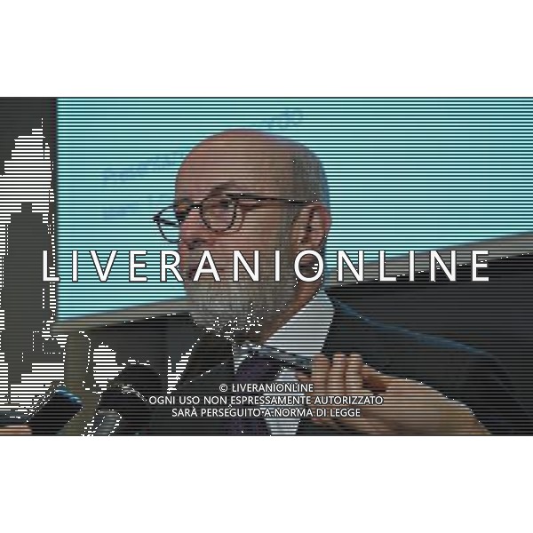 MILANO 1/3/2013 INTESA-SANPAOLO P.zza BELGIOIOSO \'ACCORDO INTESA SANPAOLO, PICCOLA INDUSTRIA E CONFINDUSTRIA, PER FACILITARE L\' ACCESSO E LA CONTINUITA\' DEL CREDITO\' NELLA FOTO ENRICO CUCCHIANI AMMINISTRATORE DELEGATO INTESA SANPAOLO FOTO ROMANO/AG ALDO LIVERANI S.A.S.