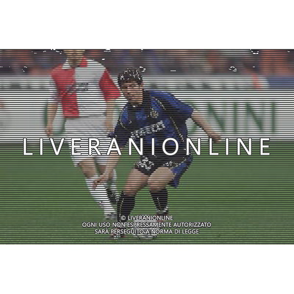 MILANO, 04-04-02 DFP/ MARCO LUSSOSO INTER-FEYENOORD (COPPA UEFA) NELLA FOTO: BELOZOGLU EMRE AG ALDO LIVERANI S A S