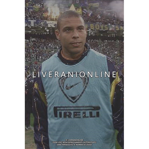 MILANO, 04-04-02 DFP/ MARCO LUSSOSO INTER-FEYENOORD (COPPA UEFA) NELLA FOTO: RONALDO AG ALDO LIVERANI S A S