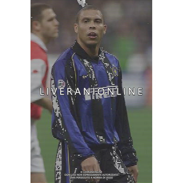 MILANO, 04-04-02 DFP/ MARCO LUSSOSO INTER-FEYENOORD (COPPA UEFA) NELLA FOTO: RONALDO AG ALDO LIVERANI S A S