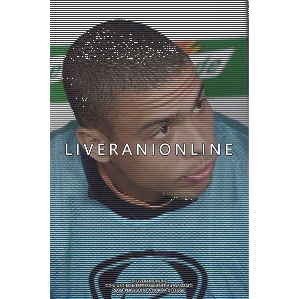 MILANO, 04-04-02 DFP/ MARCO LUSSOSO INTER-FEYENOORD (COPPA UEFA) NELLA FOTO: RONALDO AG ALDO LIVERANI S A S