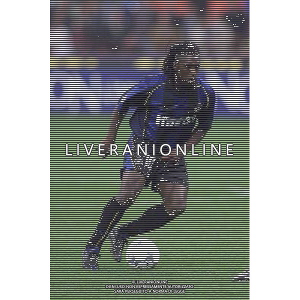 MILANO, 04-04-02 DFP/ MARCO LUSSOSO INTER-FEYENOORD (COPPA UEFA) NELLA FOTO: CLARENCE SEEDORF AG ALDO LIVERANI S A S