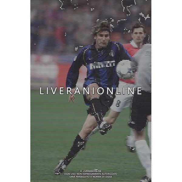 MILANO, 04-04-02 DFP/ MARCO LUSSOSO INTER-FEYENOORD (COPPA UEFA) NELLA FOTO: NICOLA VENTOLA AG ALDO LIVERANI S A S