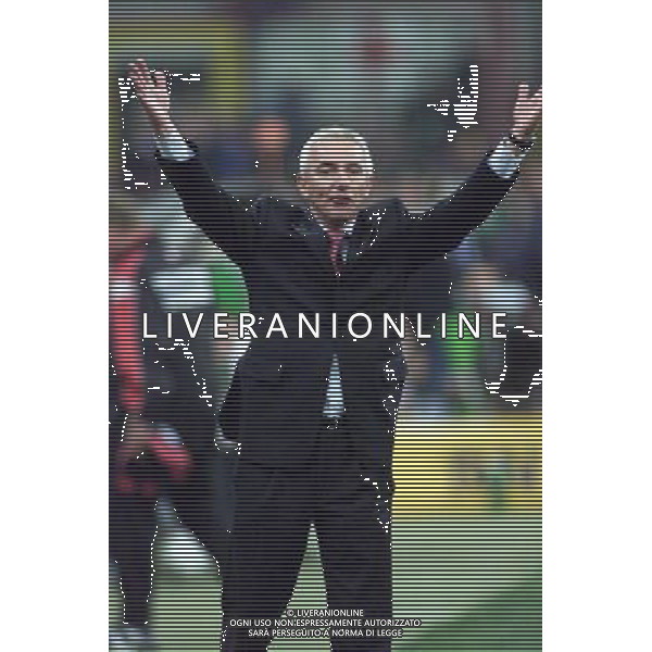 MILANO, 04-04-02 DFP/ MARCO LUSSOSO INTER-FEYENOORD (COPPA UEFA) NELLA FOTO: VAN MARWJK AG ALDO LIVERANI S A S