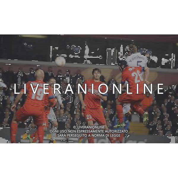 White Hart Lane Tottenham Hotspur v Inter Milan (3-0) Europa League 07/03/13 Jan Vertonhen (Spurs) scores third goal Photo: Roger Parker Fotosports International ©Photoshot/AGENZIA ALDO LIVERANI SAS-ITALY ONLY - EDITORIAL USE ONLY