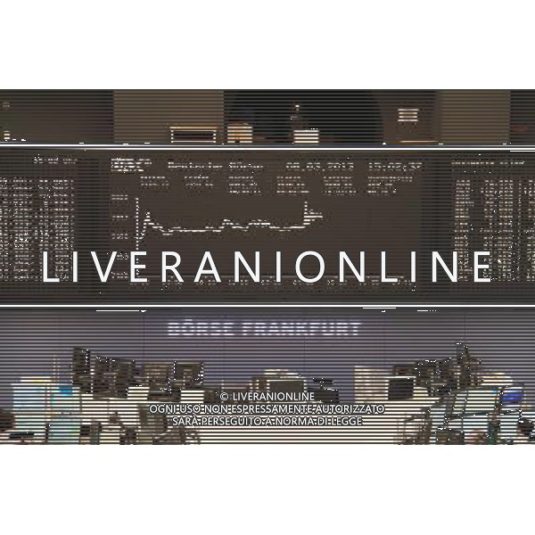 (130308) -- FRANKFURT, Mar. 08, 2013 () -- Traders work at Frankfurt Stock Exchange in Frankfurt, Germany, on March 8, 2013. For the first time since the year 2008, Germany\'s share index DAX surmounted the mark of 8,000 points. (/Shen Zhengning) (lm) AG ALDO LIVERANI S A S ONLY ITALY