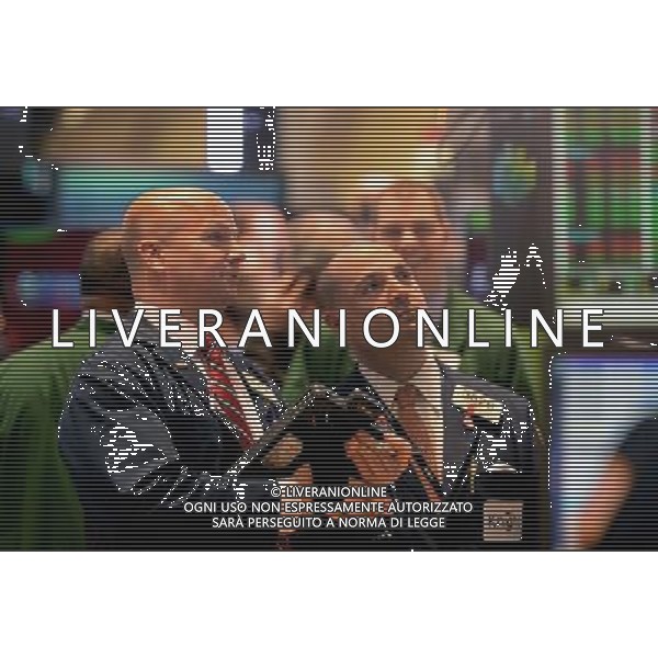 (130308) -- NEW YORK, March 8, 2013 () -- Traders work on the floor of the New York Stock Exchange in New York, the United States, on March 8, 2013. The blue-chip Dow on Friday was up 67.58 points, or 0.47 percent, to 14,397.07. (/Wang Lei) AG ALDO LIVERANI S A S ONLY ITALY