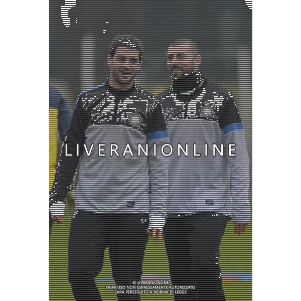 APPIANO GENTILE (CO) 13/3/2013 ALLENAMENTO DELL\' INTER PER LA PARTITA DI EUROPA LEAGUE CONTRO IL TOTTENHAM NELLA FOTO CHRISTIAN CHIVU E WALTER SAMUEL FOTO ROMANO/AG ALDO LIVERANI