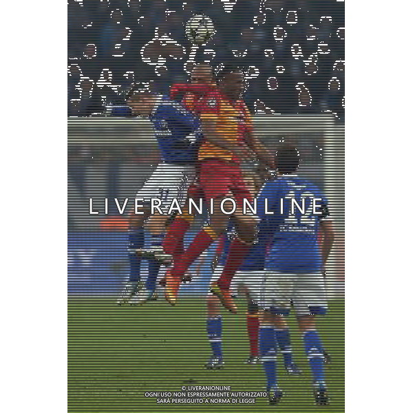 UEFA Champions League second match between Schalke 04 and Galatasaray at Veltins arena in Gelsenkirchen, Germany 12.03.2013 Match Scored: Schalke 04 (2) - Galatasaray (3) Pictured: Didier Drogba of Galatasaray and Julian Draxler of Schalke 04. ©PHOTOSHOT/AGENZIA ALDO LIVERANI SAS - ITALY ONLY - EDITORIAL USE ONLY