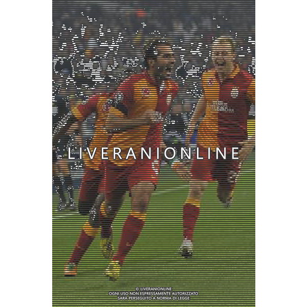 (130313) -- GELSENKIRCHEN, March 13, 2013 () -- Hamit Altintop (C) of Galatasaray celebrates during the UEFA Champions League eighth-final match against FC Schalke 04 at Veltins Arena in Gelsenkirchen, west Germany, March 12, 2013. Galatasaray won 3-2 and entered the quarterfinal. (/Ma Ning) (ql) cphotoshot/AGENZIA ALDO LIVERANI SAS - ITALY ONLY - EDITORIAL USE ONLY