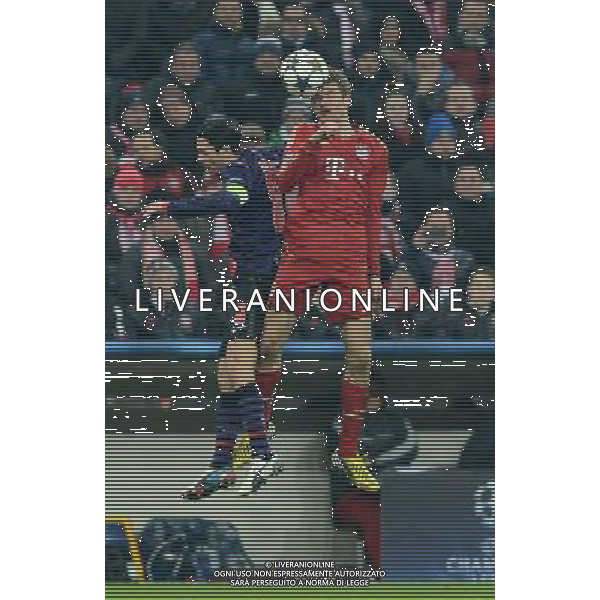 (130314) -- MUNICH, March 14, 2013 () -- Thomas Mueller(R) of FC Bayern Munich vies with Mikel Arteta of Arsenal FC during the UEFA Champions League eighth-final match at Allianz Arena in Munich, south Germany, March 13, 2013. Bayern Munich lost 0-2 but entered the quarterfinal. (/Ma Ning) (ql) ©photoshot /AGENZIA ALDO LIVERANI SAS - ITALY ONLY - BAYERN MONACO FC-ARSENAL FC UEFA Champions League ritorno ottavi di finale a Allianz Arena a Monaco di Baviera, sud della Germania, 13 marzo 2013.