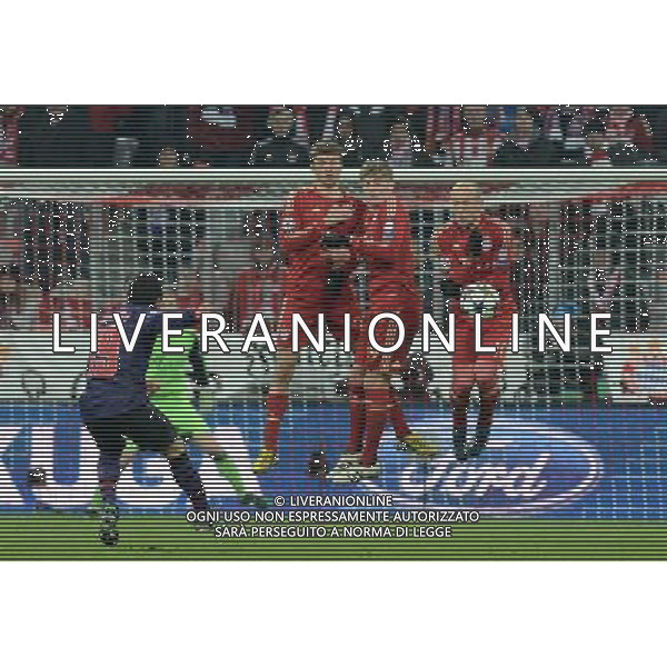(130314) -- MUNICH, March 14, 2013 () -- Arjen Robben(1st R), Toni Kroos (2nd R) and Thomas Mueller (3rd R) of FC Bayern Munich react during the UEFA Champions League eighth-final match against Arsenal FC at Allianz Arena in Munich, south Germany, March 13, 2013. Bayern Munich lost 0-2 but entered the quarterfinal. (/Ma Ning) (ql) ©photoshot /AGENZIA ALDO LIVERANI SAS - ITALY ONLY - BAYERN MONACO FC-ARSENAL FC UEFA Champions League ritorno ottavi di finale a Allianz Arena a Monaco di Baviera, sud della Germania, 13 marzo 2013.