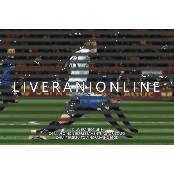 UEFA Europa League 2012/2013 Ottavi di Finale Ritorno Milano - 14.03.2013 Inter-Tottenham Nella Foto:presunto fallo da rigore di gallas su cassano /Ph.Vitez-Ag. Aldo Liverani