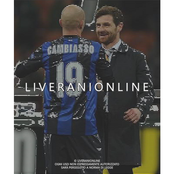 UEFA Europa League 2012/2013 Ottavi di Finale Ritorno Milano - 14.03.2013 Inter-Tottenham Nella Foto:villas boas abbraccia cambiasso /Ph.Vitez-Ag. Aldo Liverani