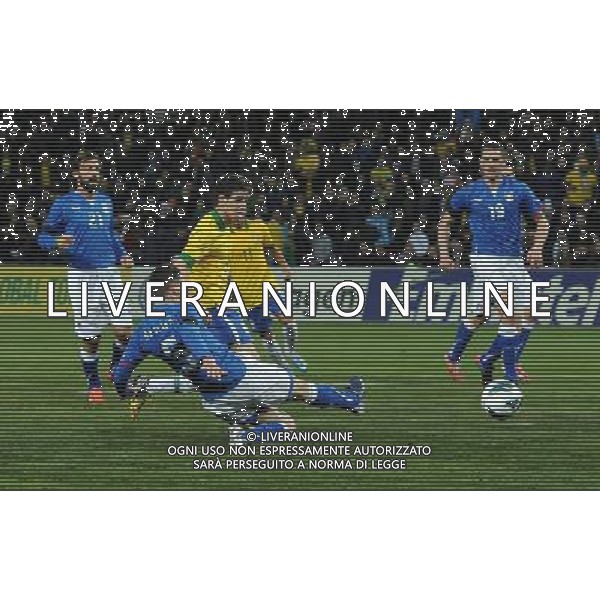 Gara Amichevole Ginevra (Svizzera) - 21.03.2013 Italia-Brasile Nella Foto:oscar gol /Ph.Vitez-Ag. Aldo Liverani