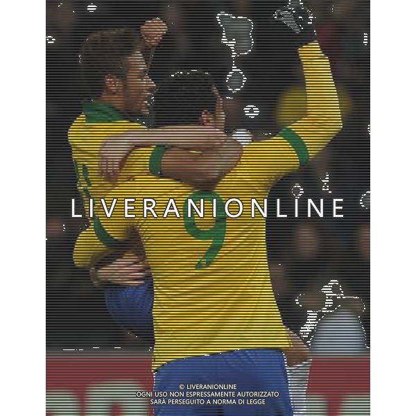 Gara Amichevole Ginevra (Svizzera) - 21.03.2013 Italia-Brasile Nella Foto:oscar esulta con neymar e fred /Ph.Vitez-Ag. Aldo Liverani