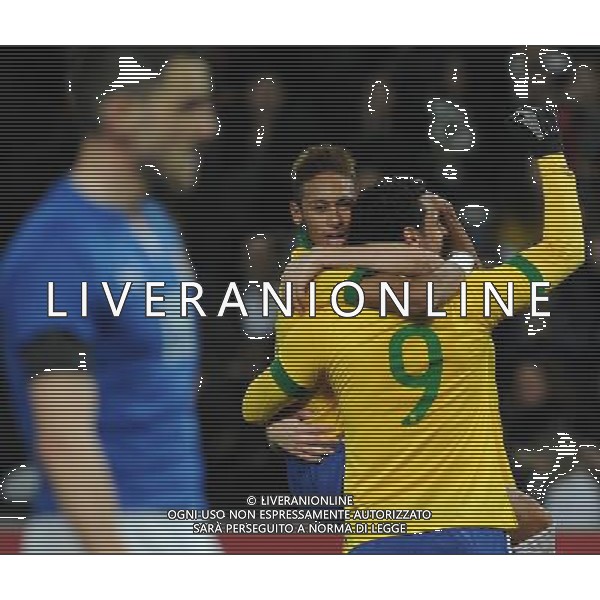 Gara Amichevole Ginevra (Svizzera) - 21.03.2013 Italia-Brasile Nella Foto:oscar esulta con neymar e fred /Ph.Vitez-Ag. Aldo Liverani