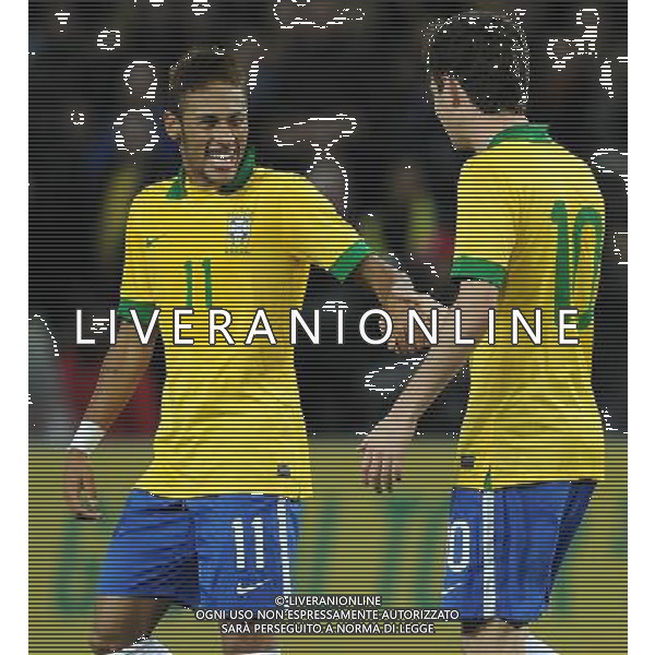 Gara Amichevole Ginevra (Svizzera) - 21.03.2013 Italia-Brasile Nella Foto:oscar esulta con neymar /Ph.Vitez-Ag. Aldo Liverani