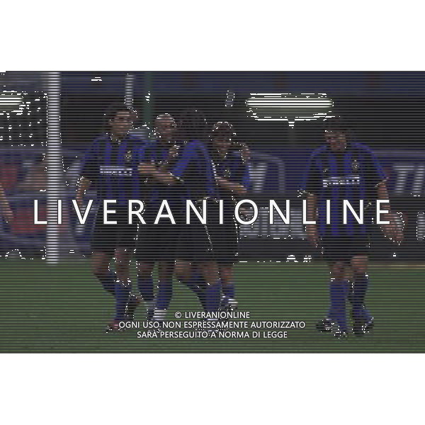 MILANO, 22-08-02 DFP/MARCO LUSSOSO INTER-ROMA (TROFEO PIRELLI) NELLA FOTO: ESULTANZA DELL\'INTER AG ALDO LIVERANI S A S