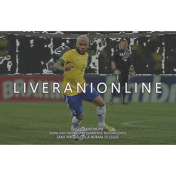 Gara Amichevole Ginevra (Svizzera) - 21.03.2013 Italia-Brasile Nella Foto:Daniel Alves /Ph.Vitez-Ag. Aldo Liverani