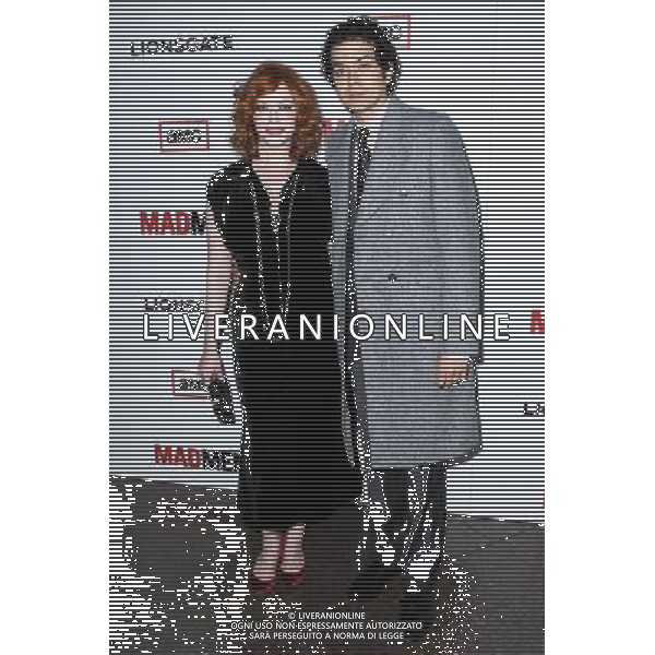 LOS ANGELES, CA - MARCH 20: Christina Hendricks and Geoffrey Arend at the \'Mad Men\' Season 6 Los Angeles Premiere held at the Director\'s Guild of America on March 20, 2013 in Los Angeles, California. Credit: MediaPunch Inc. PREMIERA SERIAL MAD MEN SEZON 6 FOT. MEDIAPUNCH/NEWSPIX.PL US, FRANCE AND GERMANY OUT !!! --- Newspix.pl /AGENZIA ALDO LIVERANI SAS/ITALY ONLY - EDITORIAL USE ONLY *** Local Caption *** www.newspix.pl mail us: info@newspix.pl call us: 0048 022 23 22 222 --- Polish Picture Agency by Ringier Axel Springer Poland