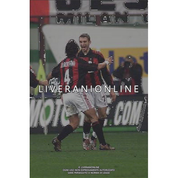 MILANO, 22-11-01 DFP/ MARCO LUSSOSO MILAN - SPORTING LISBONA (COPPA UEFA) NELLA FOTO: ESULTANZA MILAN AG ALDO LIVERANI S A S