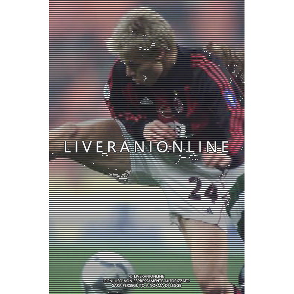 MILANO, 22-11-01 DFP/ MARCO LUSSOSO MILAN - SPORTING LISBONA (COPPA UEFA) NELLA FOTO: MARTIN LAURSEN AG ALDO LIVERANI S A S